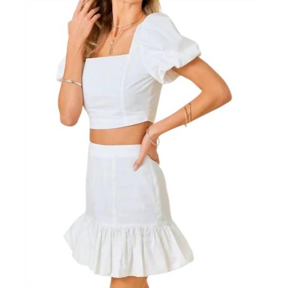 NEW BABY PINK ruffle hem skirt in white - Picture 4 of 4